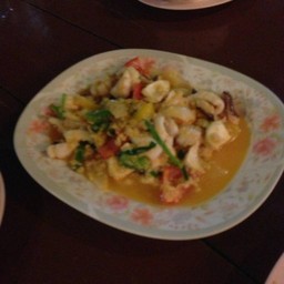 ปลาหมึกผัดไข่เค็ม