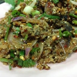 ลาบปลาดุก วันนี้ผมสั่งรสจัด เผ็ดๆ