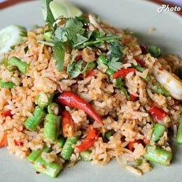 ข้าวผัดต้มยำ 40 บาท