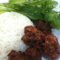 ลาบหมูทอด