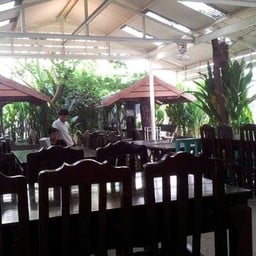 ร้านอาหารสวนป้าหนูซีฟู๊ด