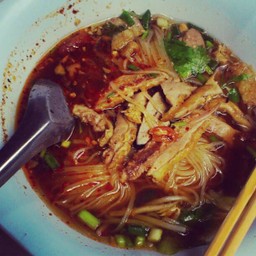พิณ-แพร ก๋วยเตี๋ยวเป็ดเจ้าเก่า