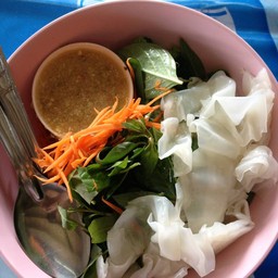 ก๋วยเตี๋ยวยำบก