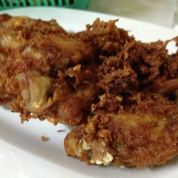 ปีกไก่ทอด ปีกเต็ม 2 ชิ้น