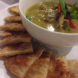 โรตีแกงเขียวหวานเนื้อ. ให้เนื้อเยอะเชียว