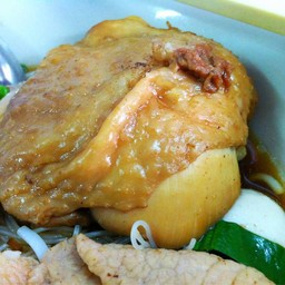 เนื้อสะโพกไก่ตุ๋น หอมๆ