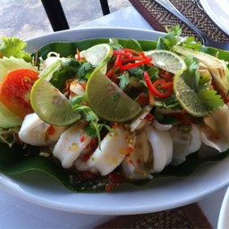 หมึกไข่นึ่งมะนาว