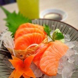 ซัลมอนซาซิมิ