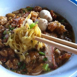 ก๋วยเตี๋ยวต้มยำน้าแถม