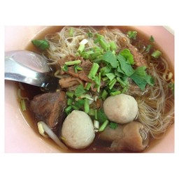 ก๋วยเตี๋ยวเนื้อไดมารู