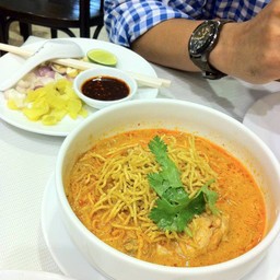 ข้าวซอยไก่
