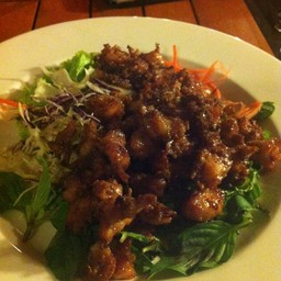 แหนมข้อไก่.   