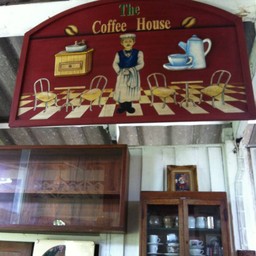 ของตกแต่งในร้าน