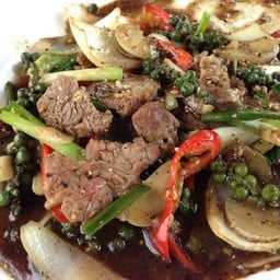 เนื้อผัดพริกไทยดำ