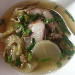 บะหมี่เกี๊ยวกุ้งหมูแดง ซุมหอมมากกกก