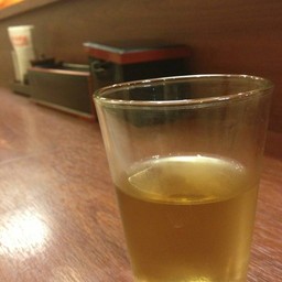 อันนี้ไม่ใช่เก๊กฮวยมีฟองนะคะ น้ำชา ทางร้านบริการฟรีค่า ;)