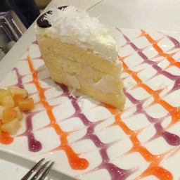 เค้กมะพร้าว (Signature Dish ของร้าน)