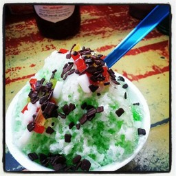 จูน ชามุก