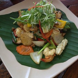 ผัดทะเลน้ำมันหอย