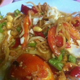 ส้มตำทอดไข่เค็ม