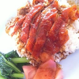 ข้าวหน้าเป็ดย่าง จานนี้ธรรมดา30.- ถ้าพิเศษ40.-
