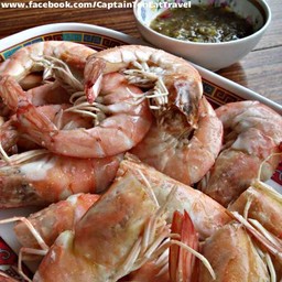 จานแรก กุ้งแชบ๊วยอบเกลือ เนื้อแน่นตัวใหญ่มาก