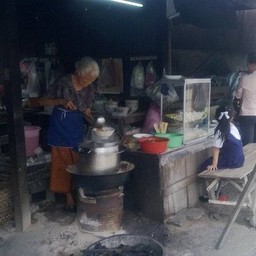 ร้านป้าแล่ม