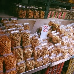 ร้านขนมปังคลองเตย