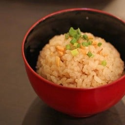ข้าวกระเทียม