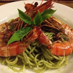 สปาเก๊ตตี้เพสโต้ซอสกุ้ง