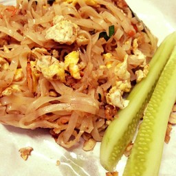 ผัดไท โคราช ช้างเผือก