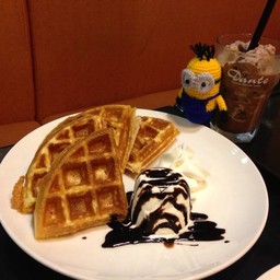 พาminionมากินwaffle
