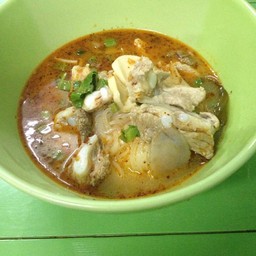 ต้มยำกระดูกหมูอ่อน