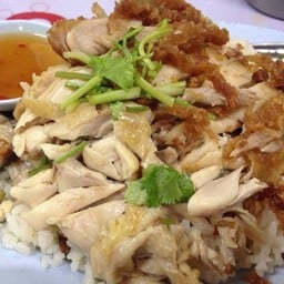 เจ้วา ข้าวมันไก่ควายกิโลศูนย์ เจ้าเก่า