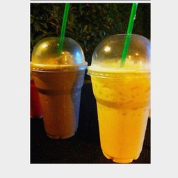 Cocoa and Whitemalt' ร้านนี้หอมอร่อยจริงๆ☺