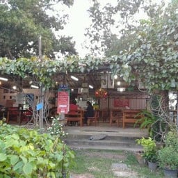 ทางเข้าหน้าร้าน