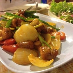 จ๊อตจักรภัทร์