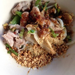 ก๋วยเตี๋ยวเรือ สำอางค์ กุหลาบ