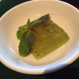 ซอสมินท์ มาแบบเจลลี่ ทานคู่กับเนื่อแกะ อร่อยมาก