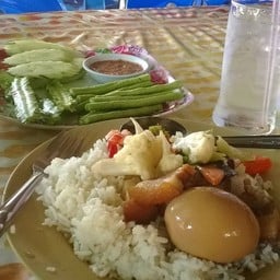 ป้าแดงข้าวแกงครัวใต้