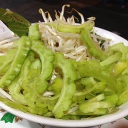 ก๋วยเตี๋ยวไก่มะระ (รสเด็ด)ลุงหัว สะพานใหม่
