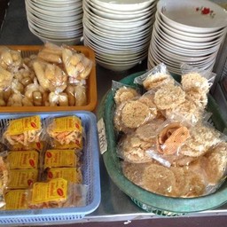 หนังปอง แคบหมู ข้าวแต๋น ถ้าจะกินให้ครบสูตรละก็ สามสิ่งนี้ขาดไม่ได้