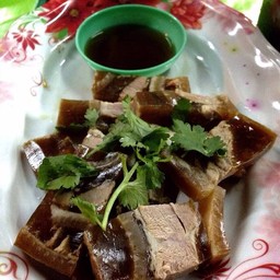 หมูหนาว