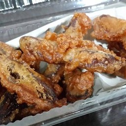 กล้วยอบน้ำผึ้งทอด ชิ้นละ 2 บาท