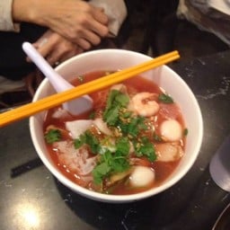 เส้นใหญ่เย็นเตาโฟทะเล