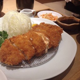 หมูทอดไส้สลัดปูอัด