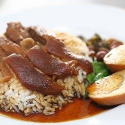 ข้าวขาหมูสามแยกบางกรวย (เจ้าเก่า) ธนากร 4