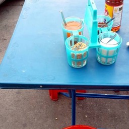 โต้ะหน้าร้านค่ะ