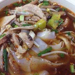 ก๋วยเตี๋ยวไก่มะระ