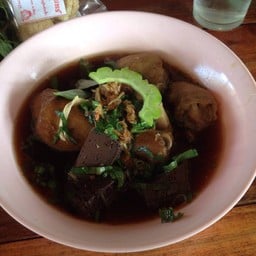 ก๋วยเตี๋ยวไก่มะระนายปอ